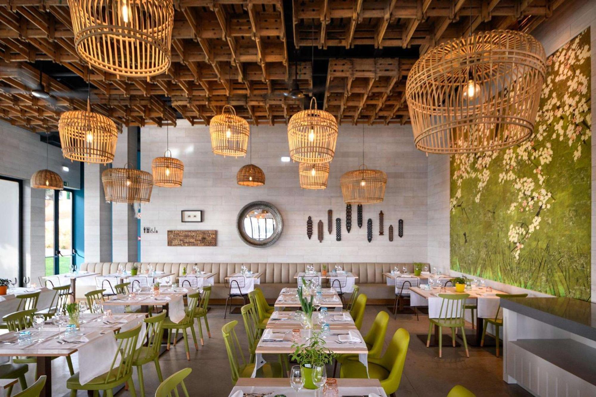منتجع وجولف وبيتش بيستانا بلو الفور شامل الكل ألفور المظهر الخارجي الصورة Interior of the restaurant